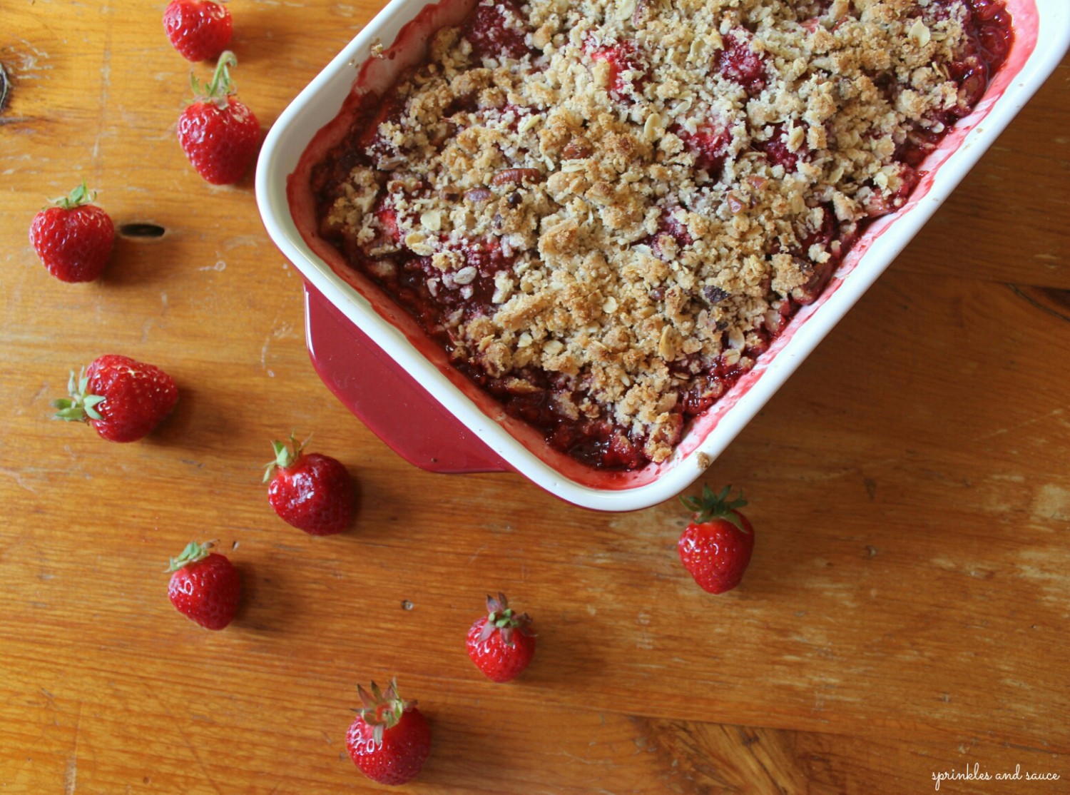 strawberry rhubarb crumble1