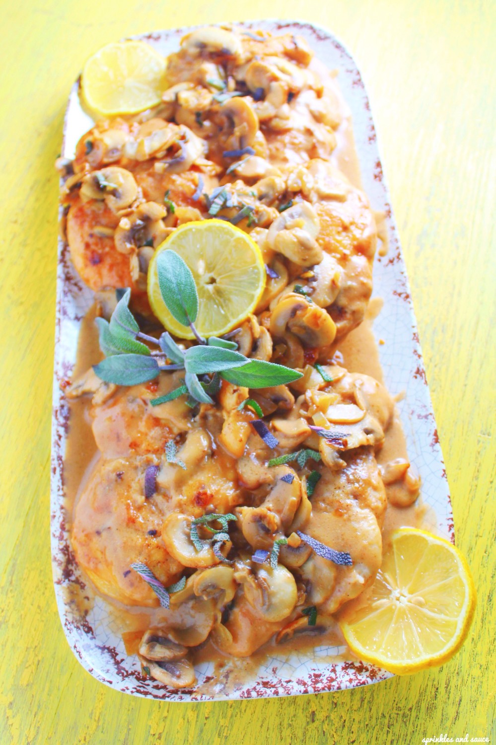 Chicken Marsala sprinkles and sauce